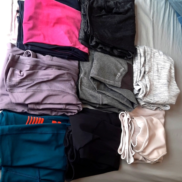 Workout clothing bundle! Under Armour, Lole, QueenieKe. Mostly small or XS - Picture 1 of 10